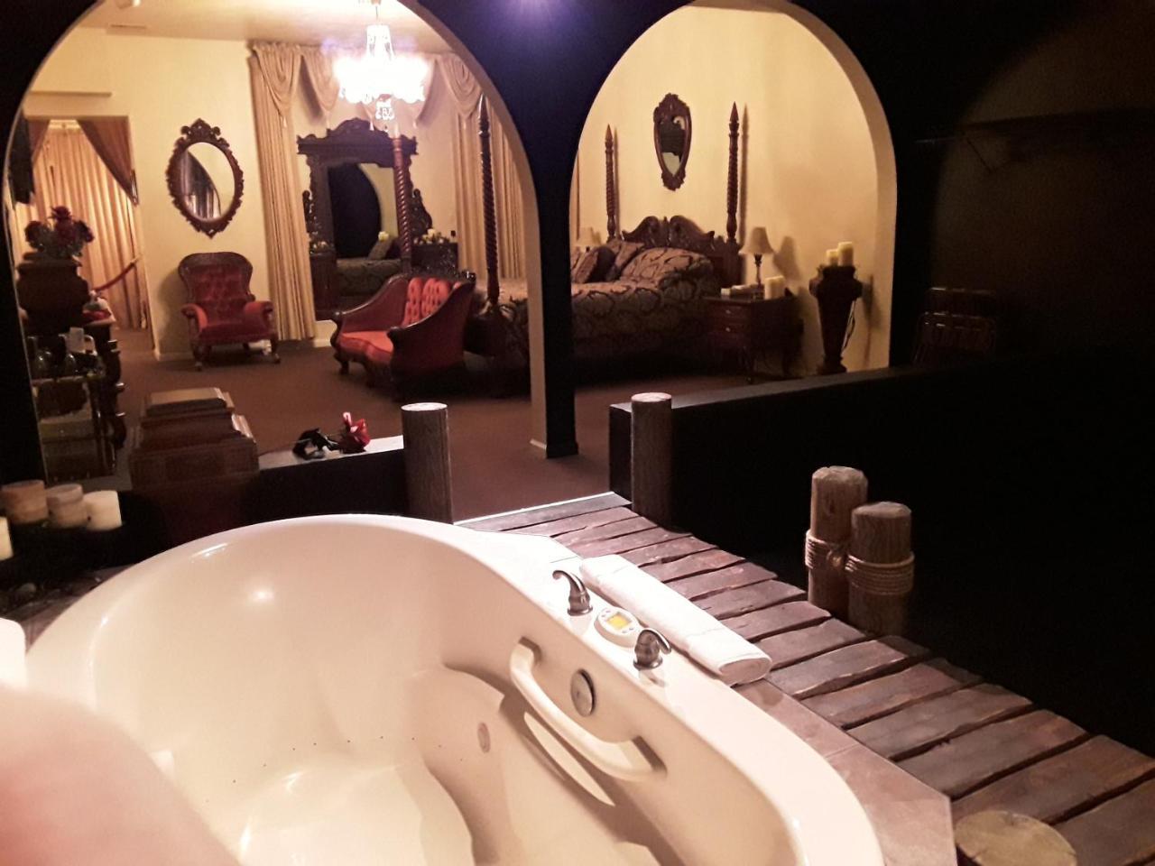 라바 핫 스프링스 Lions Gate Manor B&B 외부 사진