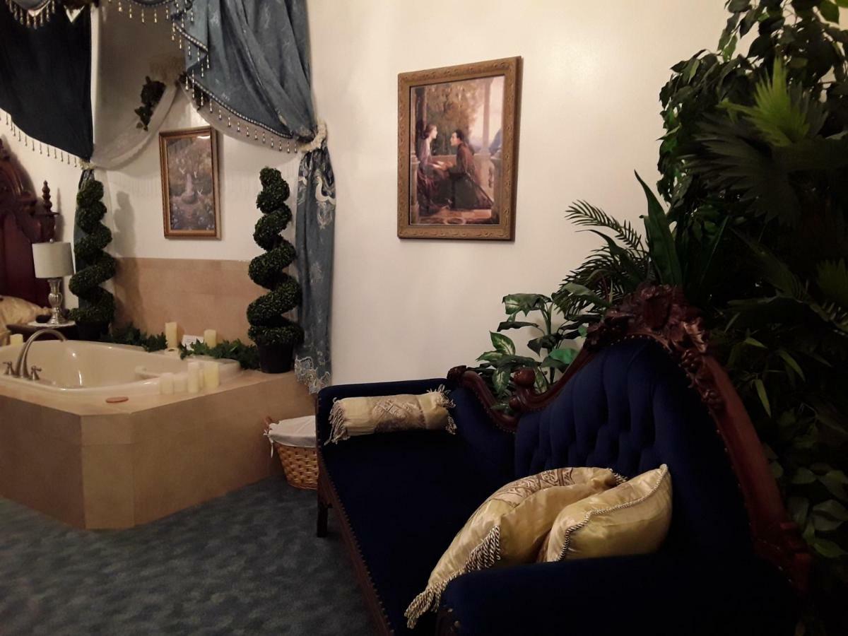 라바 핫 스프링스 Lions Gate Manor B&B 외부 사진